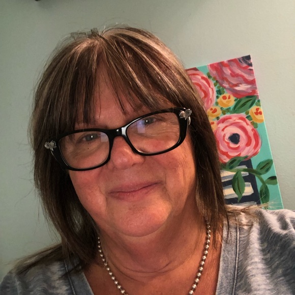 Meet your Posher, Dena - Picture 3 of 6